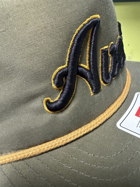 Hat1